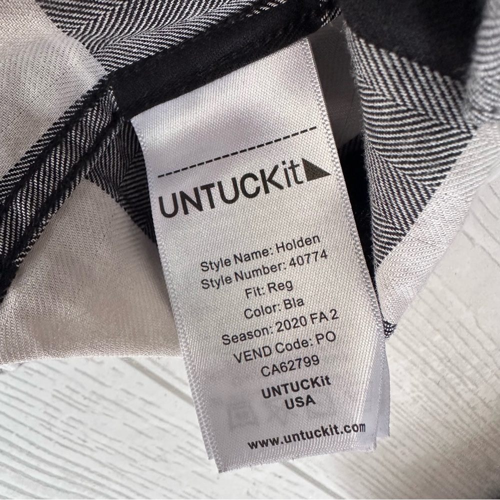 UNTUCKit Women’s Holden B&W Plaid Flannel Pearl Snap Long Sleeve Shirt | Size 6 - Picture 7 of 12
